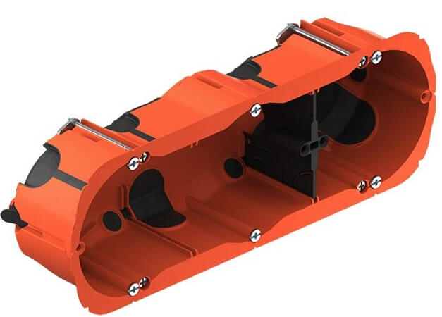 Boîtier triple (hor./vert.) étanche pour cloison creuse H.47mm Helia O-range Econ