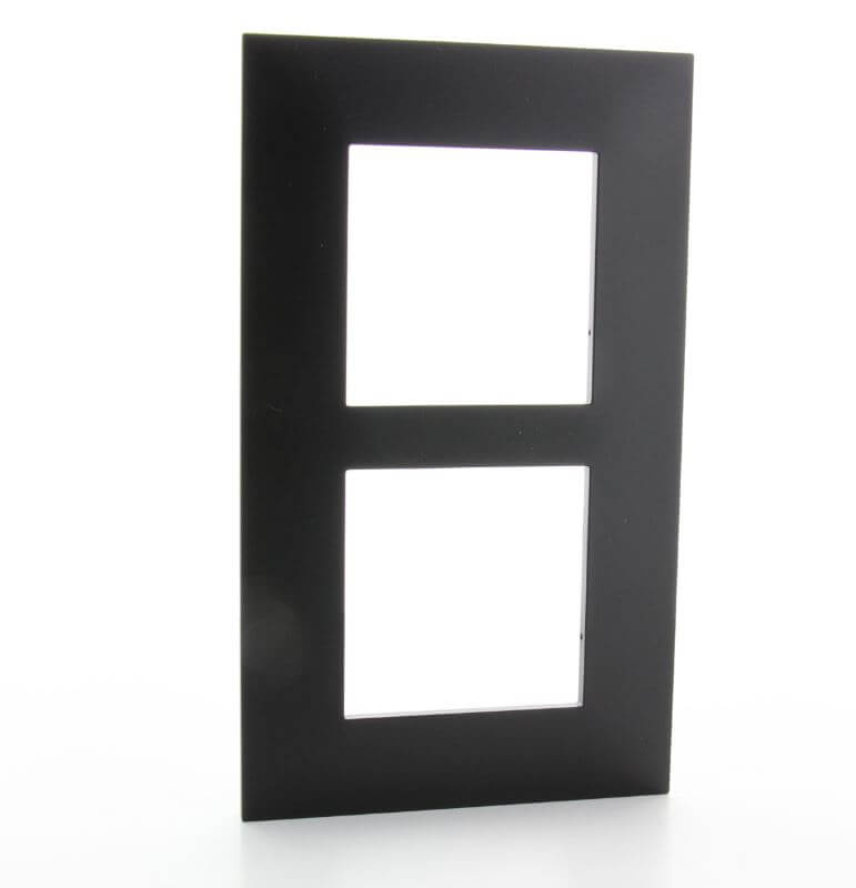 Plaque double verticale - Entraxe 57mm - Valena Next - Noir - Legrand
